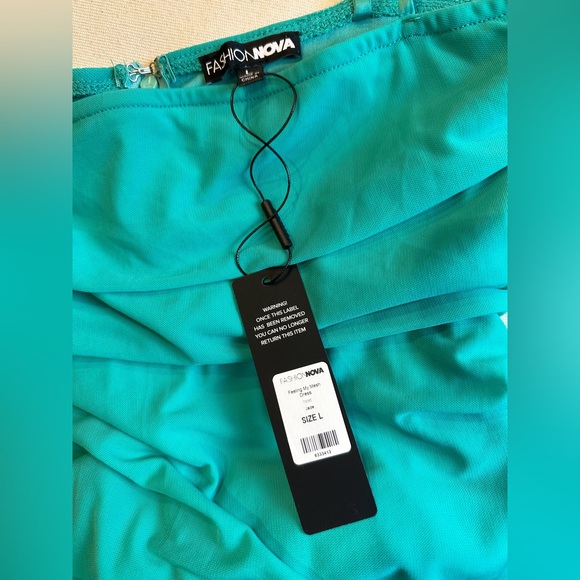 Spaghetti strap cinched tube dress in mermaid green - Picture 5 of 5